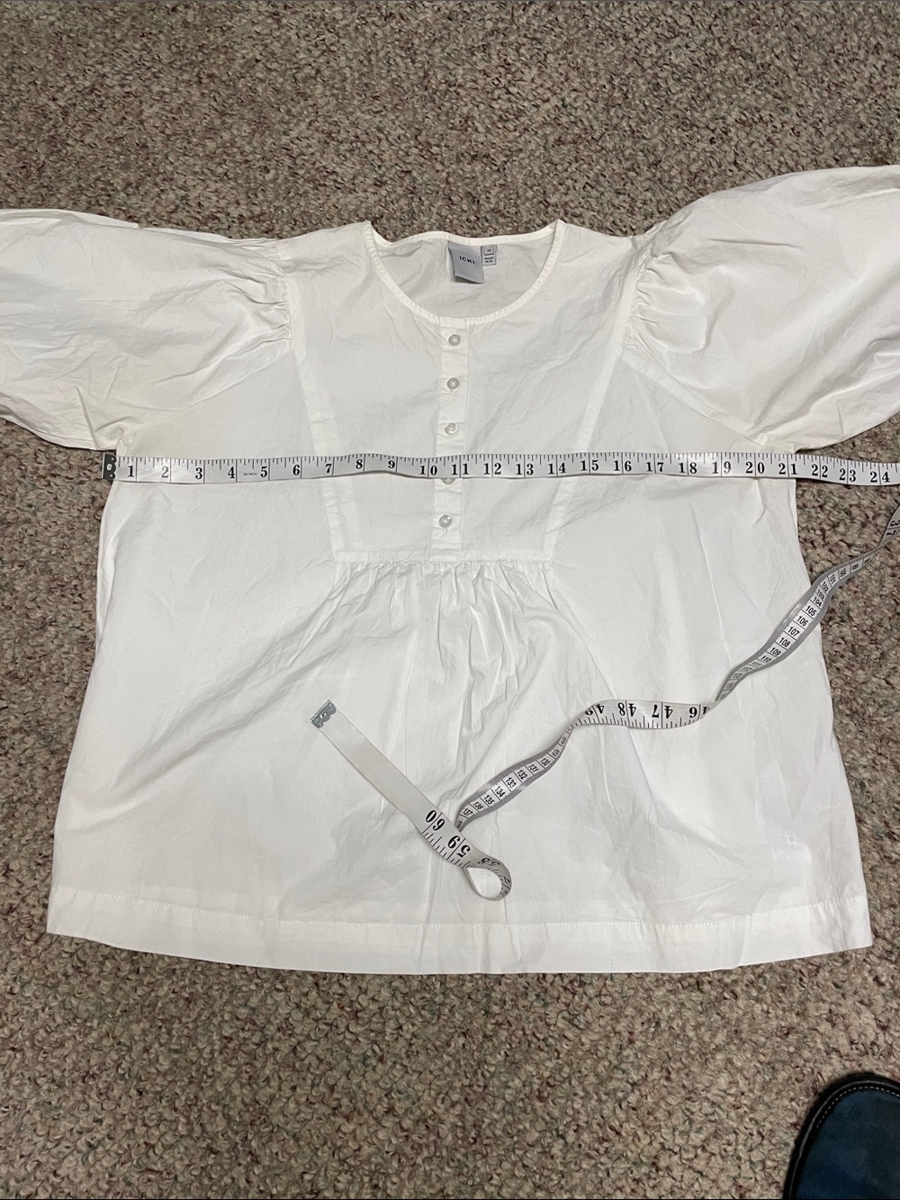 Ichi White peasant Button-Front Puff Sleeve Top - Classic Cotton- new - Picture 3 of 8